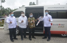 Bank DKI Serahkan 1 Mobil Unit Donor Darah ke PMI