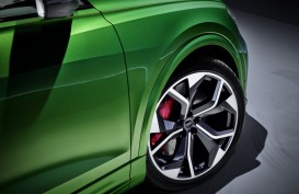 Audi RS Q8 REsmi Gunakan Ban UHP Hankook