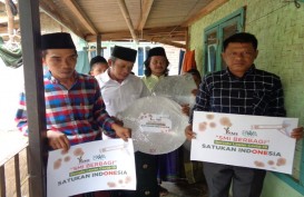 SMI dan BWA Serahkan Bantuan pada Korban Banjir Banten