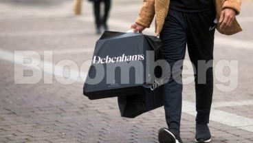 Boohoo dan Asos Segera Akusisi Merek Debenhams dan Topshop