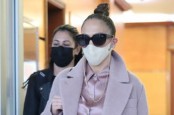 Tren Masker Berantai Diprediksi Bakal Jadi Tren, J-Lo Juga Pakai
