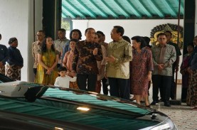 Jalan Lapang GKR Mangkubumi Duduki Tahta Kraton Yogya