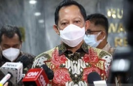 Mendagri Tito Minta Pemda Evaluasi Penanganan Covid-19