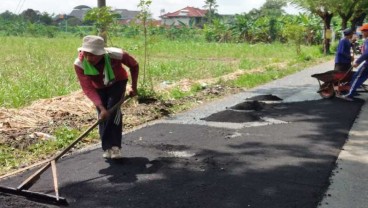 Polytama Kembali Bangun Jalan Aspal Polymer dari Sampah Plastik