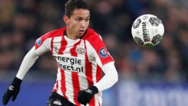 PSV Eindhoven Dekati Ajax Amsterdam di Klasemen Liga Belanda