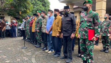 KASAD Andika Pimpin Upacara Pelepasan Jenazah Wismoyo Arismunandar