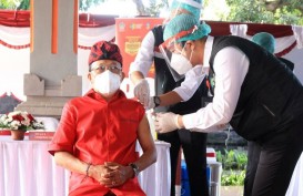 Gubernur Bali Terima Suntikan Vaksin Covid-19 Dosis Kedua