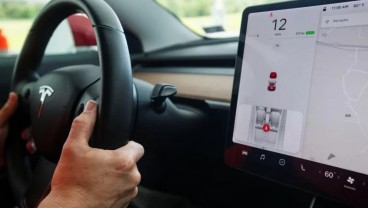 Recall! Tesla Model S dan Model X Alami Masalah Layar Sentuh 