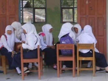 Pemaksaan Aturan Seragam Sekolah Berdampak Pada Kesehatan Mental Siswa