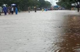 Hujan Semalaman, Jalan Pantura Semarang - Kendal Tergenang Air