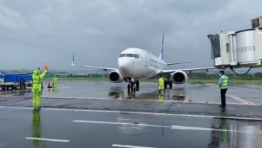 Gubernur Ganjar & Menhub Budi Cek Bandara Ahmad Yani di Tengah Hujan Lebat, Ini Hasilnya