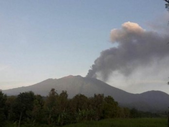 Gunung Raung Erupsi, Bandara Banyuwangi Tutup Sementara