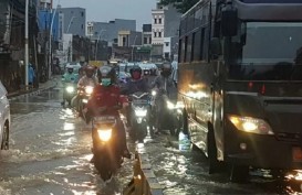 Banjir Jakarta: PMI Jaktim Distribusikan Bantuan Makanan