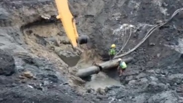 Perbaikan Pipa PDAM Bocor di Surabaya Rampung