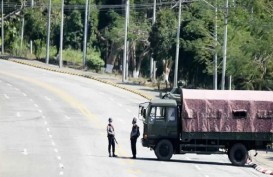 Kudeta Myanmar: Militer Turunkan Kendaraan Lapis Baja, Jaringan Komunikasi Diputus