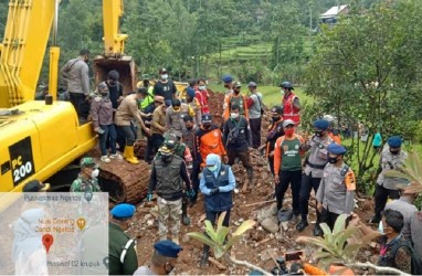 LONGSOR NGANJUK: 9 Orang Tewas, 10 Orang Masih Dicari