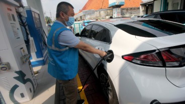 Pelaku Usaha di Bali Menyiapkan Penyewaan Mobil Listrik