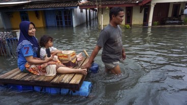 Banjir Pekalongan Dua Pekan Terakhir, Ribuan Warga Masih di Pengungsian