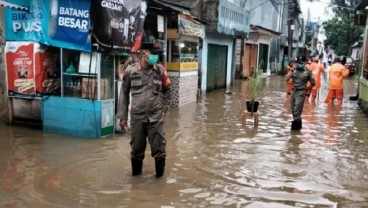 Banjir Jakarta: Tiga Pintu Air Siaga II, Warga Diminta Waspada