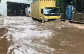 INFO BANJIR JAKARTA: Lalu Lintas di Cawang Dialihkan