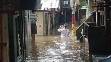 Hastag Banjir Jadi Trending Topic di Twitter, TMC Polda Metro Bagikan Titik Genangan Air