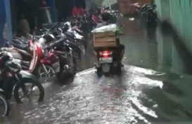 Hujan Lima Jam Picu Banjir di Bekasi, Air Masuk Rumah Warga