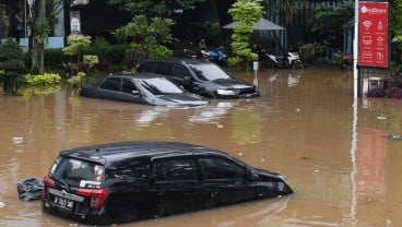 Cara Mengatasi Mobil yang Terendam Banjir