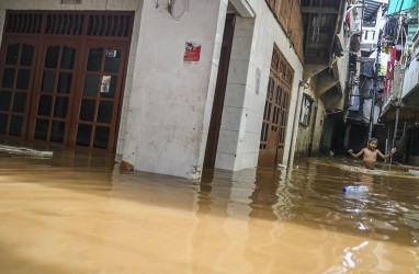 Jakarta kebanjiran, PLN Siap Siaga Atasi Gangguan Listrik