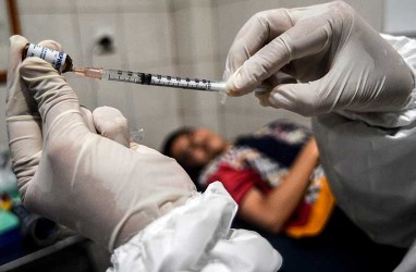 Supir, Pedagang, dan Lansia di Jawa Tengah Bakal Disuntik Vaksin Corona
