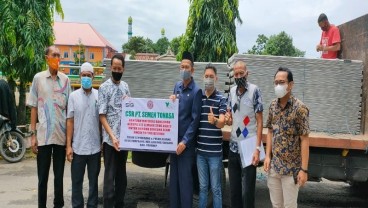 PT Semen Tonasa Bantu Warga Terdampak Bencana Puting Beliung di Tampaang Pangkep