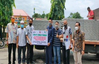 PT Semen Tonasa Bantu Warga Terdampak Bencana Puting Beliung di Tampaang Pangkep