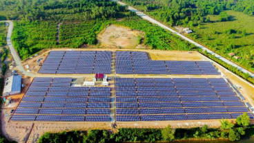 ITMG dan ABB Power Grids Indonesia Garap Proyek PLTS di Kaltim