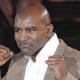 Jelang Lawan Mike Tyson, Holyfield Latih Tanding dengan Klitschko