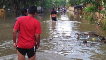 Banjir Bekasi: 13 Rumah Rusak Akibat Tanggul Citarum Jebol