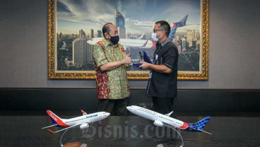 Sriwijaya Air Berikan Penghargaan Kepada CIU Insurance Atas penanganan Klaim Kecelakaan Pesawat Sriwijaya Air SJ-182