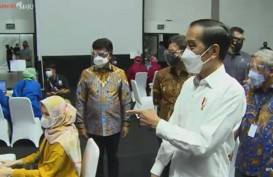 Jokowi Tinjau Vaksinasi Covid-19 5.500 Wartawan di Jakarta 