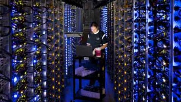 Microsoft Bangun Pusat Data di Indonesia, Siapa Diuntungkan?
