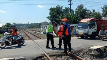 KA Joglosemarkerto Tujuan Solo-Purwokerto Tabrak Anggota DPRD Kendal