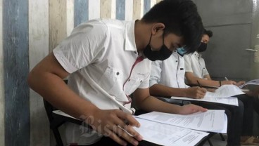 7 Warga Binaan Lapas Semarang Ikuti Ujian Semester Akhir