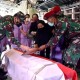Jenazah Prajurit TNI yang Gugur di Poso Dimakamkan di TMP Pekanbaru