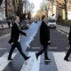 Wow, Papan Penunjuk Jalan Legendaris Abbey Road Laku Rp700 Jutaan