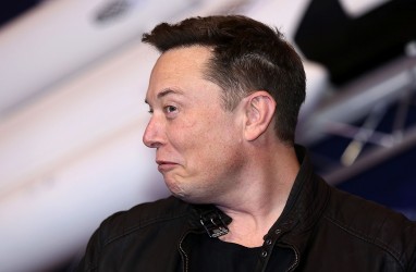 Saham Merosot, Bos Tesla Elon Musk Kehilangan Kekayaan Rp388 Triliun