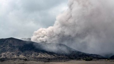 Akses ke Gunung Bromo Dibuka Senin Pagi, 15 Maret