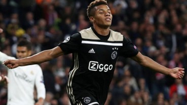 Gol Neres & Tagliafico Mantapkan Ajax Amsterdam Pimpin Liga Belanda