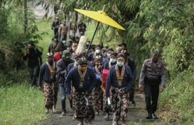 Prosesi Upacara Adat Labuhan Gunung Merapi Hanya Diikuti Abdi Dalem dan Juru Kunci