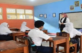 Bupati Karawang Sambangi Sekolah Pastikan Kesiapan Jelang Belajar Tatap Muka