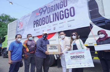 J99 Foundation Salurkan Bantuan Sembako ke Korban Banjir Probolinggo