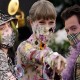 Deretan Musisi dengan Masker Eksentrik di Grammy Awards 2021