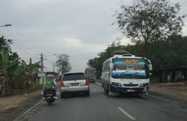 Pengemudi Bus Keluhkan Ketersediaan BBM Solar di Jalan Lintas Sumatra