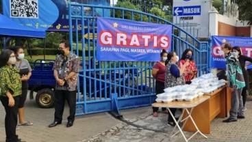 Jaga Imun, Kampus UKI Sediakan Sarapan dan Vitamin Gratis Buat Warga